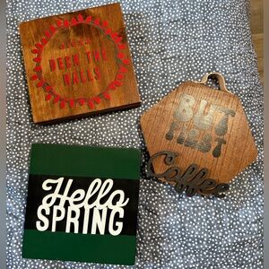 Wooden Wall Art Set - Red, Green, Brown